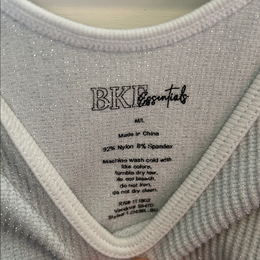 Silver Ribbed Crop Tank Top - Picture 3 of 3